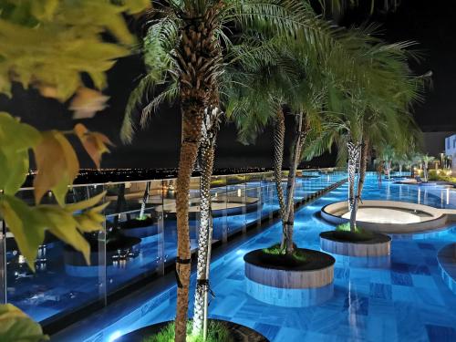 Luxury River Panorama View for 5 - Rooftop Infinity Pool + Sauna Near Q1 + SECC – Фота 4