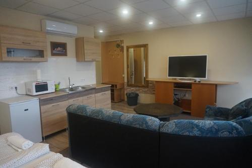 Galería fotográfica de Hotel Ajka Üzletház Panzió Ajka en Ajka