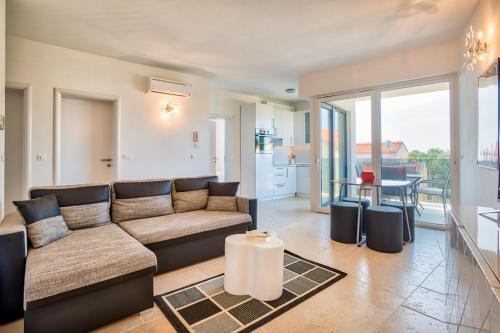 Modern Townhouse Apartments Borik (4286)