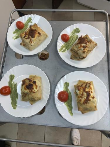 ホリデーパークの敷地内または近くでの食事または食べ物