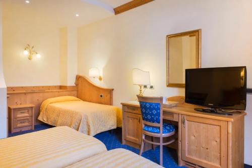 Cama o camas de una habitación en Ariston Lake View Hotel
