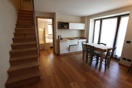 Enclos de Moro - Apartments Berthodにあるキッチンまたは簡易キッチン