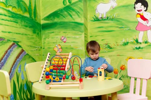 Niños alojados en Albergo Dimaro Wellness Hotel