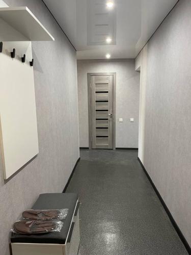 an empty room with a hallway with a door at Люкс апартаменты, Кривой Рог, 5й Заречный, Покровский район in Kryvyi Rih