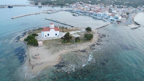 Gallery image of Eight Dimensions Capari Suites Elafonisos in Elafonisos