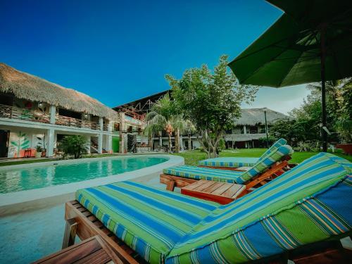 The swimming pool at or close to Casa Mandala Hotel