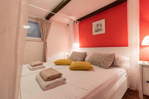 Postel nebo postele na pokoji v ubytování Apartments Vintage