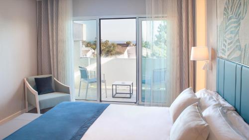 Letto o letti in una camera di Alanda Marbella Hotel & Wellness