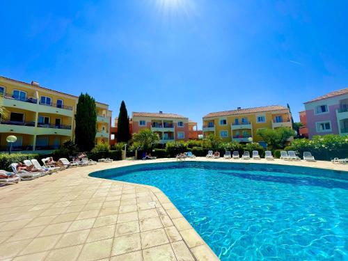 Appartement charmant Roquebrune 35m² piscine partagée