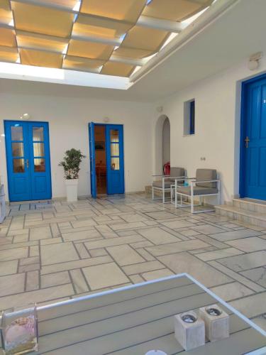 Gallery image of Ayeri Hotel in Parikia