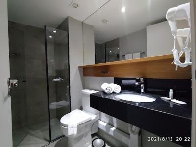 Kylpyhuone majoituspaikassa Dela Inn Andradas