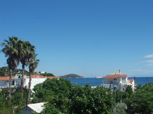 SKIATHOS STUDIOS