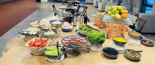 Makanan di atau berdekatan asrama