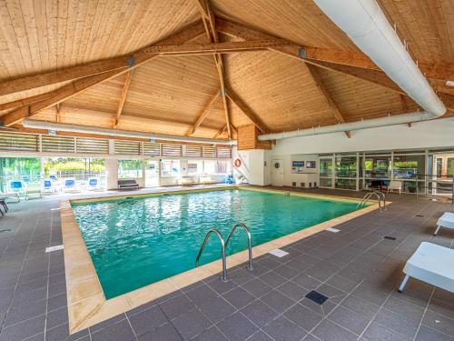 Bazén v ubytování Holiday Home Cottage Confort 3 Pers- by Interhome nebo v jeho okolí