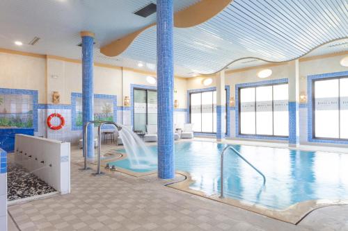 Bazén v ubytování Hotel Jerez & Spa nebo v jeho okolí