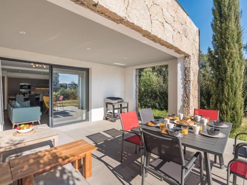 Apartment Domaine d'Arca-3 by Interhome