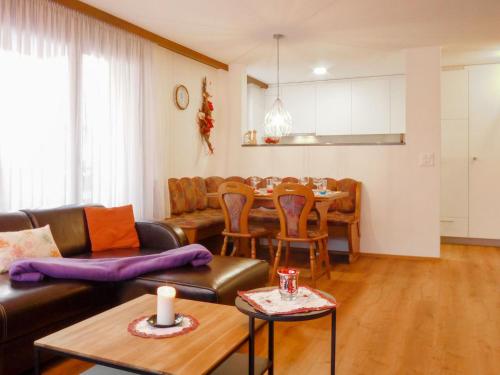 Posezení v ubytování Apartment Mont-Blanc-2 by Interhome