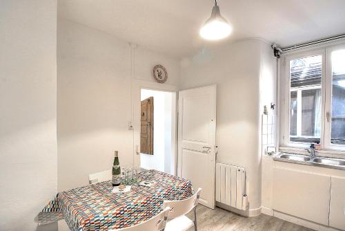 Gallery image of Appartement Le bain aux plantes in Strasbourg