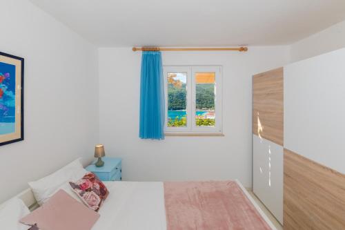 Novo renovirani apartman blizu centra i mora