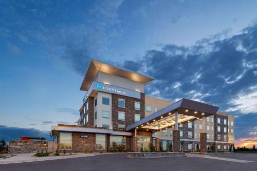 Bangunan di mana terletaknya hotel