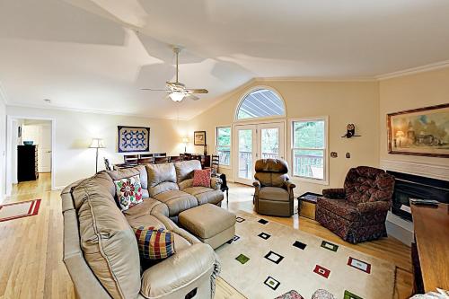 Allen Mountain Manor – Photos 5