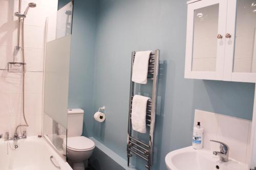 Koupelna v ubytování The Clifton Holiday Apartment Llandudno Centre