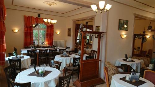 Restoran või mõni muu söögikoht majutusasutuses Pension Waldschlösschen