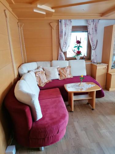 Ferienwohnung Kaiserblick Kössenにあるシーティングエリア