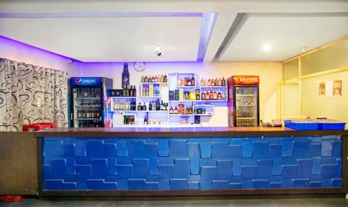 Ο χώρος του lounge ή του μπαρ στο Treebo Kumily Gate Thekkady
