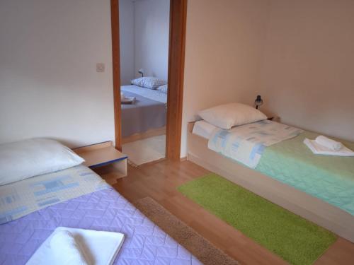 Gallery image of Olives & Figs Retreat by the sea - zen apartments 100 m from the beach in Dobropoljana