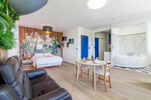 Aurora Lov'Room Proche de Saint Charles