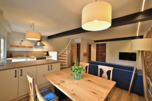 Kuchyň nebo kuchyňský kout v ubytování Landidyll Hotel Klostermühle
