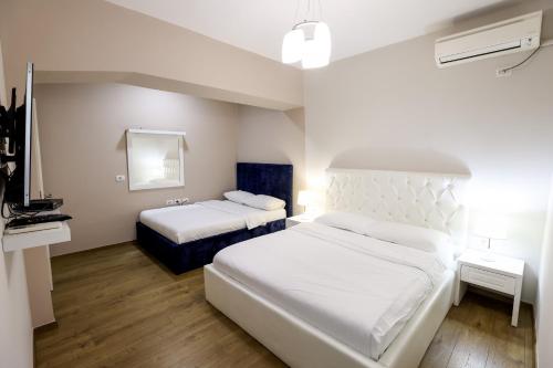 Elior Apartments