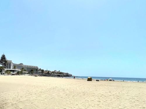 Apartamento vacacional sur de Gran Canaria, segunda linea de playa con wifi