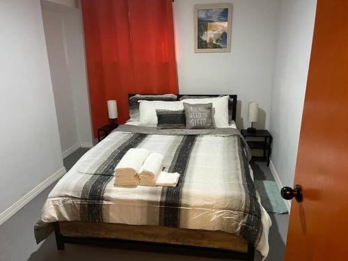 En eller flere senge i et værelse på Your cozy comfy rental