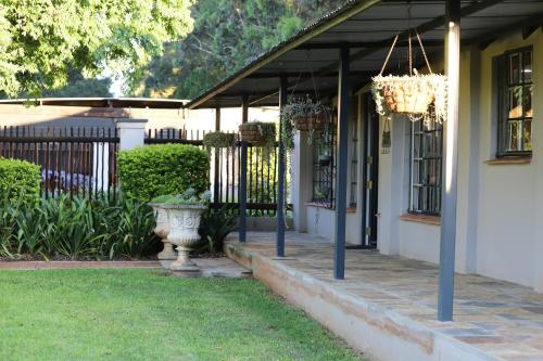 Jardín al aire libre en Idavold Gate House