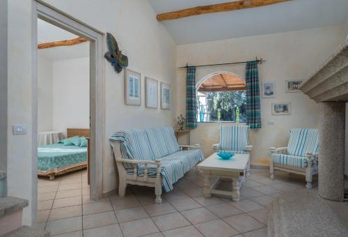 Svetainės erdvė apgyvendinimo įstaigoje Sardinia Family Villas - Villa Gaia with private pool in the countryside