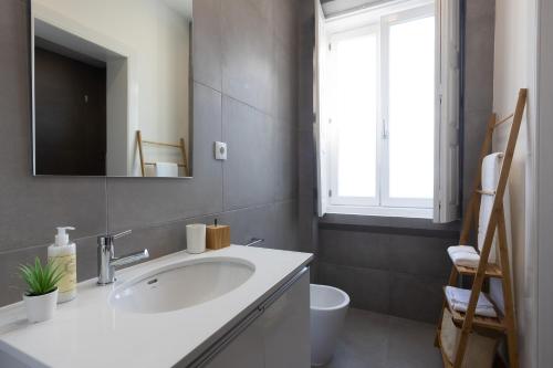 Riverfront Avenida 13 - Your Boho Flat - uChill
