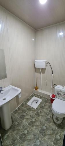 Un baño de Sheykh hostel