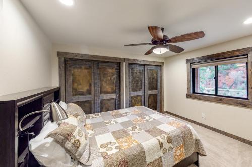 Postel nebo postele na pokoji v ubytování South Bill Creek