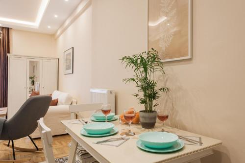 City stay Athens ''a Sweet Home''next to the metro