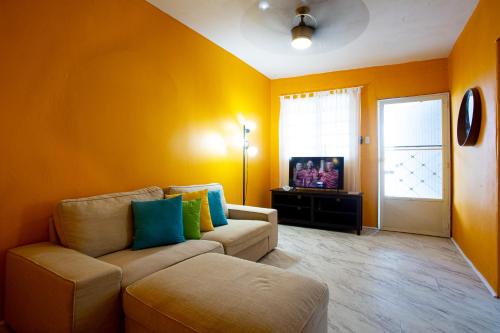 Fotografie z fotogalerie ubytování 2A - Welcoming Apt near Crashboat Beach v destinaci Aguadilla