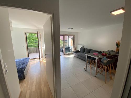 Posezení v ubytování Appartement à quelques minutes du lac d’Annecy - Saint-Jorioz