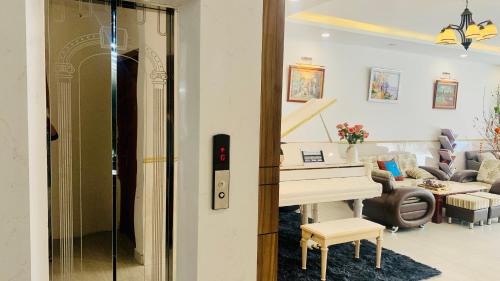 Posezení v ubytování DALAT STREAM HOTEL-Khách sạn đẹp Đà Lạt