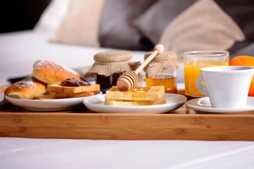Foto dalla galleria di Hotel Elefantino Grey - Free Brunch & Breakfast Until 13-00 - Vicinissimi a Mirabilandia a Milano Marittima