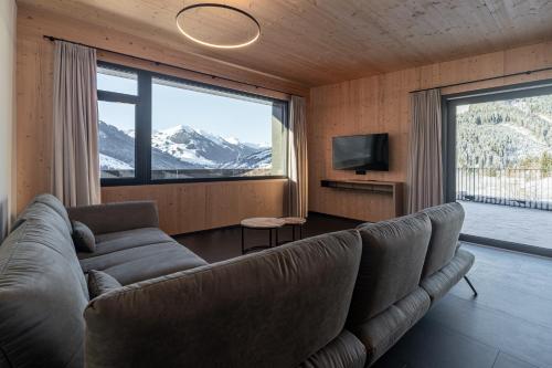 Телевизор и/или развлекательный центр в Landhaus Saalbach - Joker card included in summer