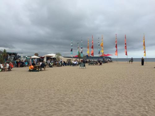 Ein Strand an oder in der Nähe des Bauernhofs
