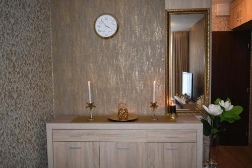 Kúpeľňa v ubytovaní Royal Adela Luxury Apartment, Podhájska 992