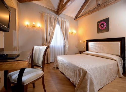 Hotel Paganelli Image