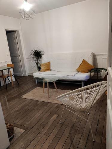 Photo de la galerie de l'établissement Appartement cosy à 10 min à pieds de la gare, à Reims